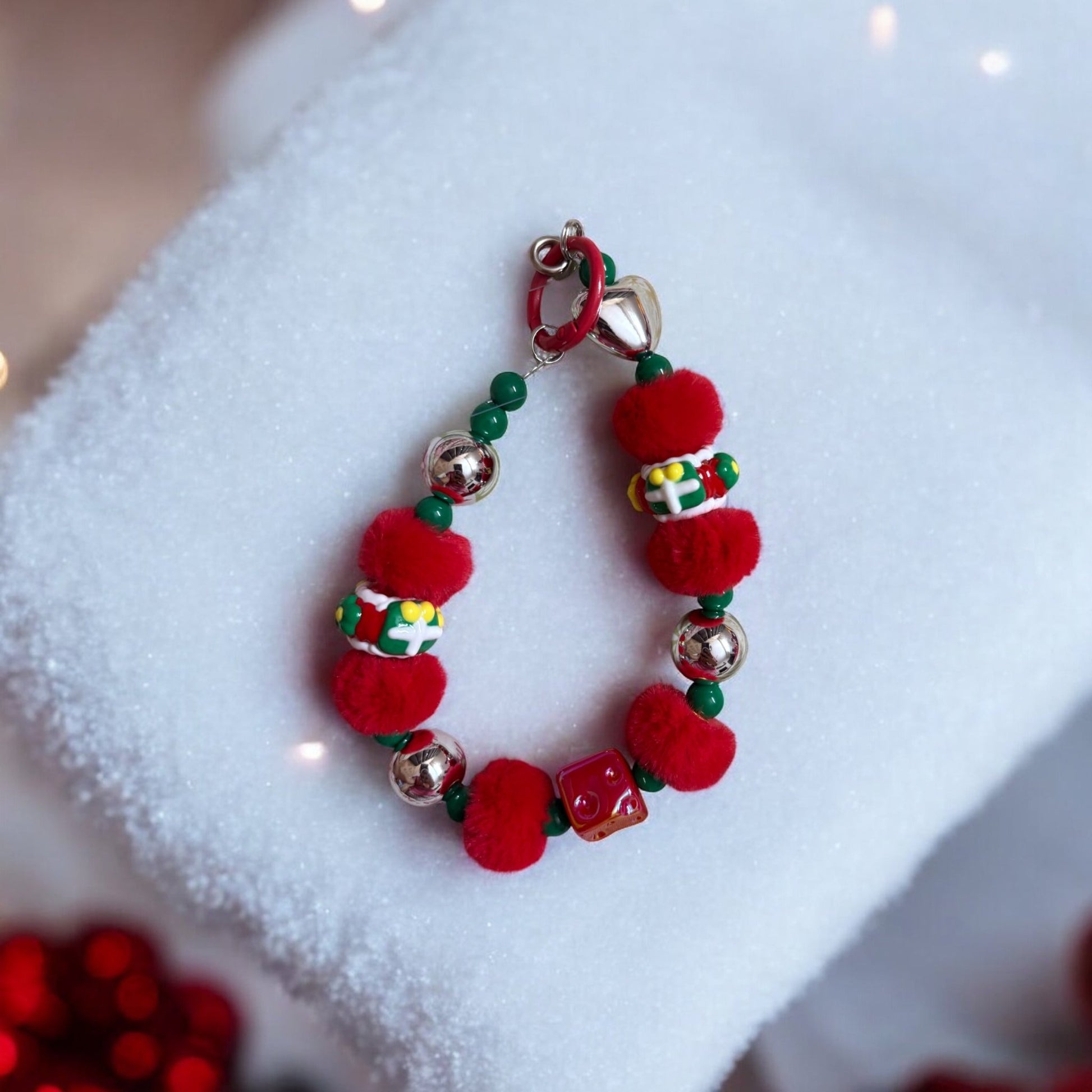🎀📱 Christmas Magic Phone Charm ✨🎅 - The Gears